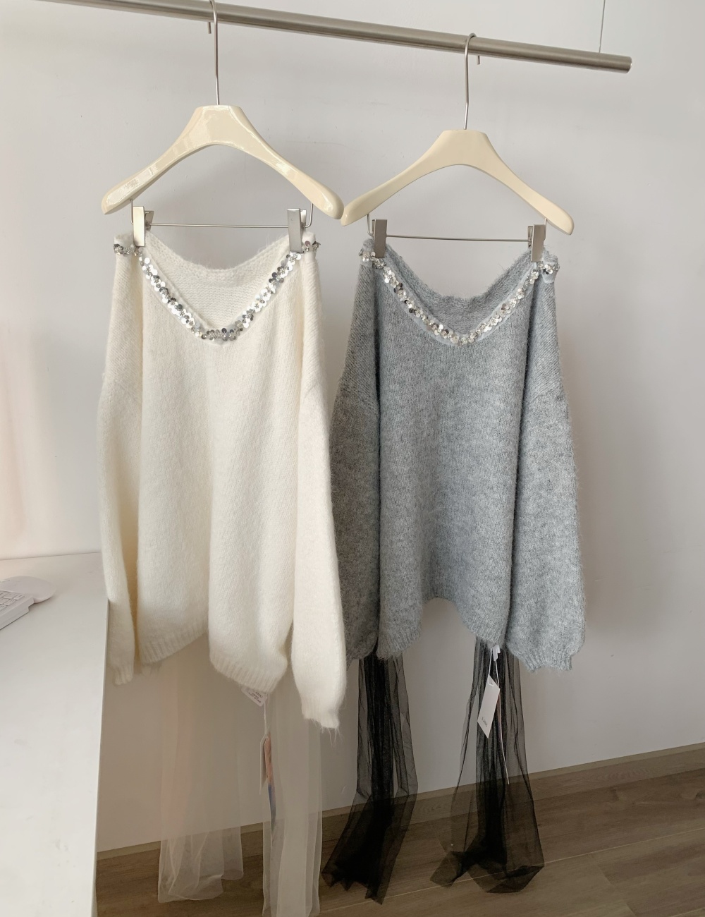 Spring romantic enticement tops V-neck bow thermal sweater