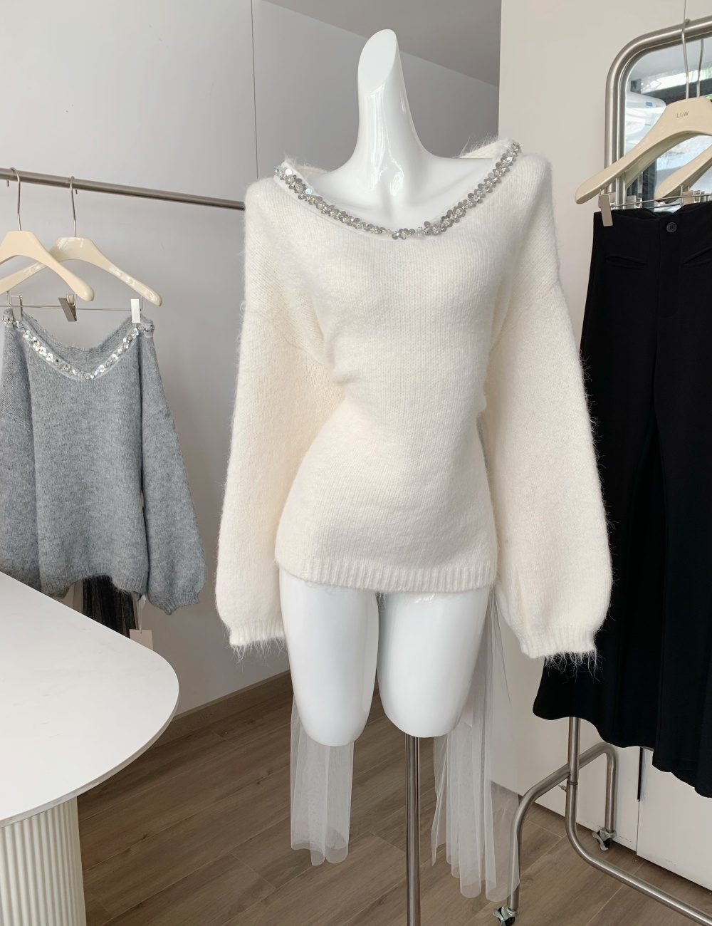 Spring romantic enticement tops V-neck bow thermal sweater