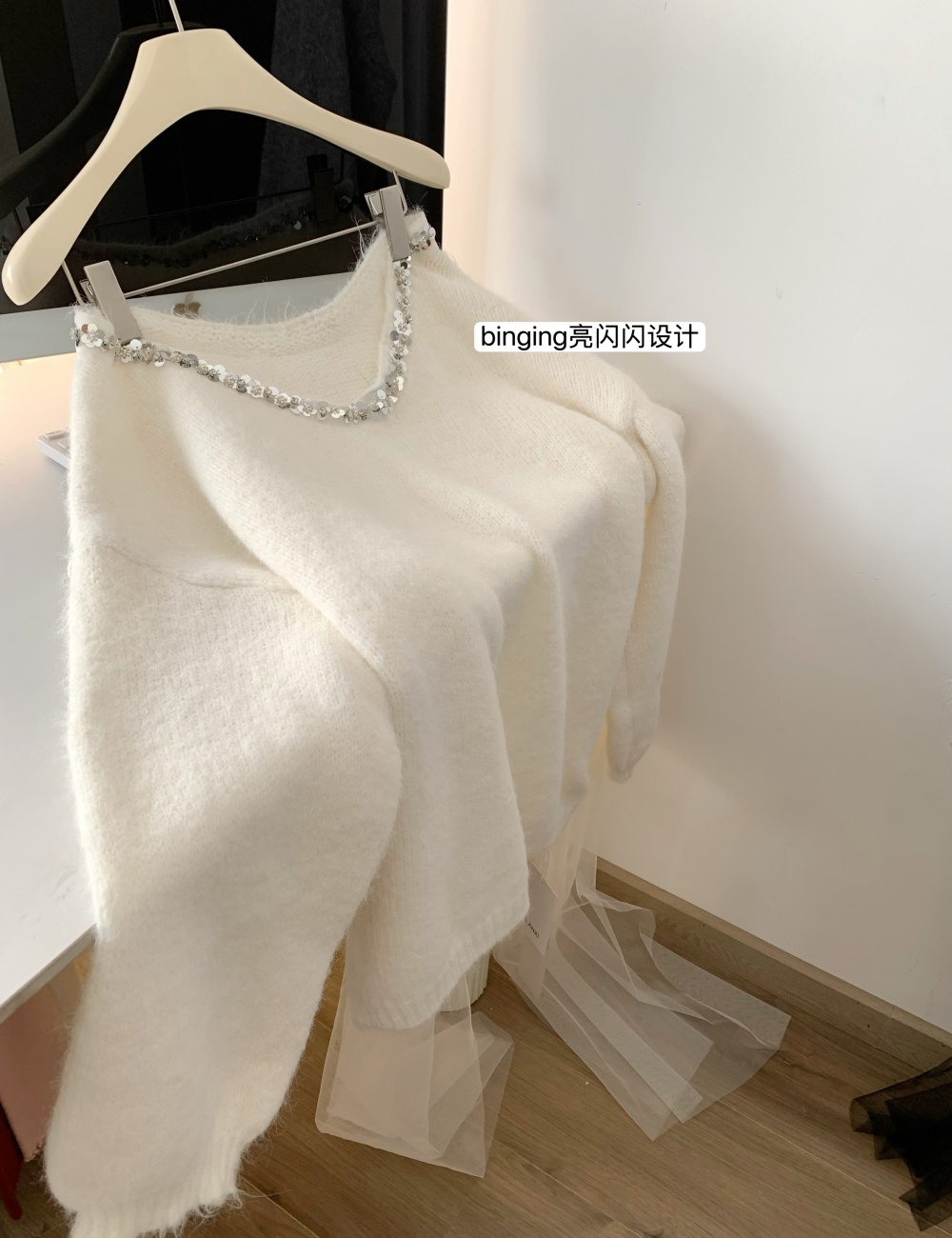 Spring romantic enticement tops V-neck bow thermal sweater