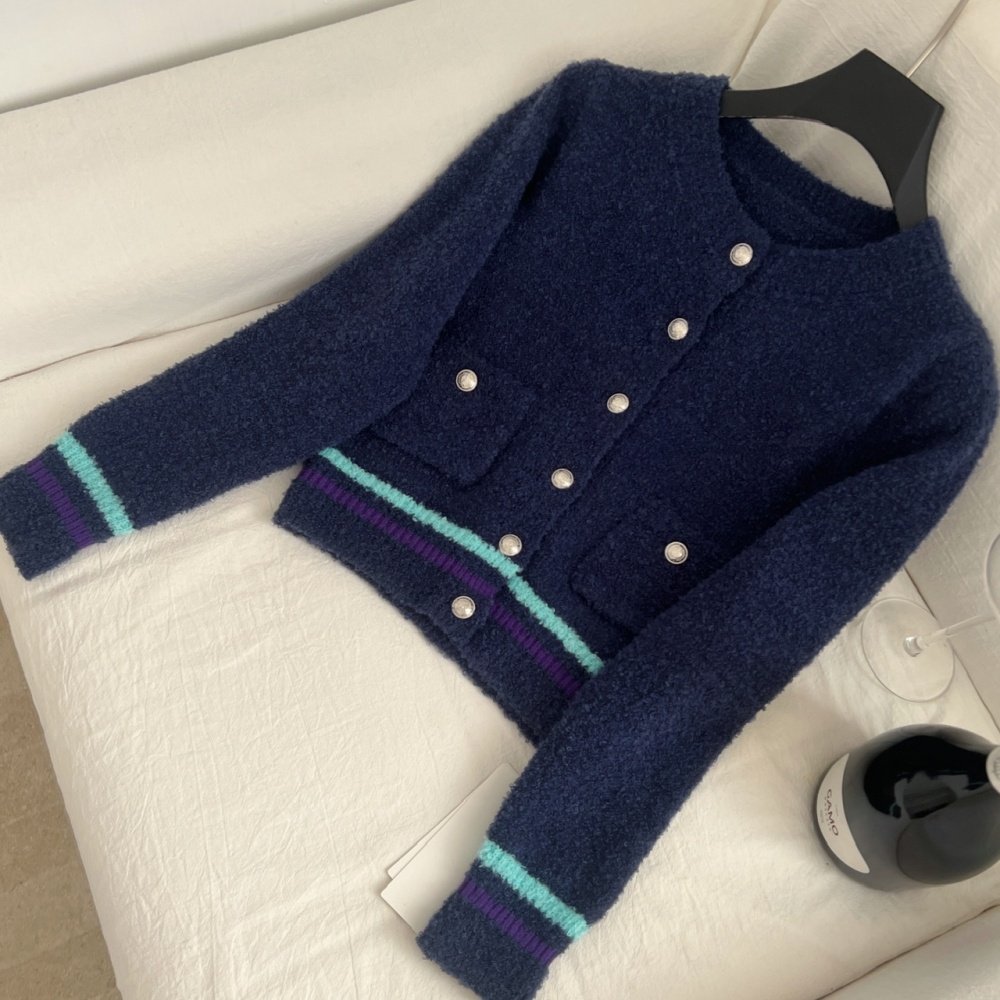 Knitted chanelstyle tops