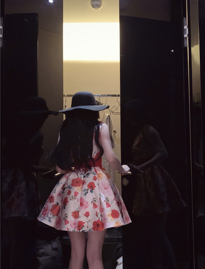 Vacation niche bow T-back sling spring pinched waist belt