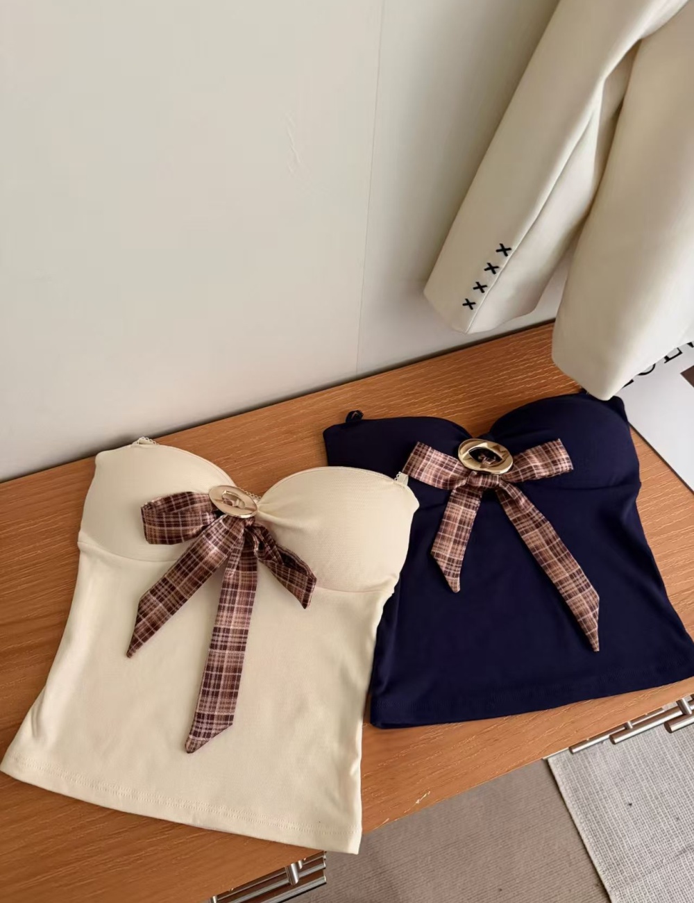 Slim chest pad fixed belt sueding vest for women