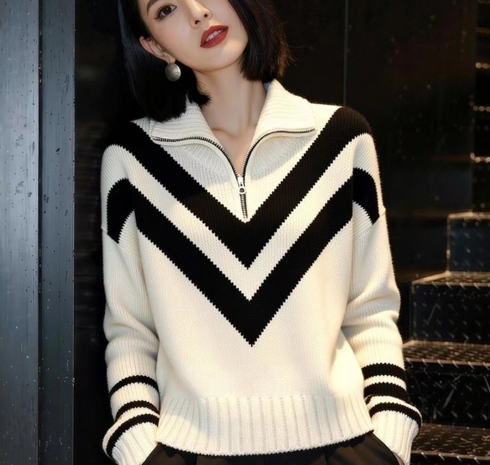 College style knitted sweater for women