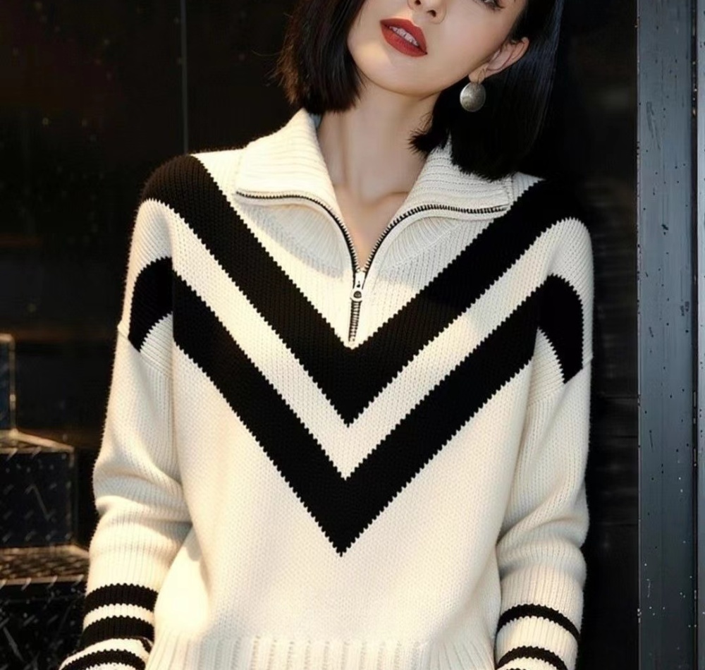 College style knitted sweater for women
