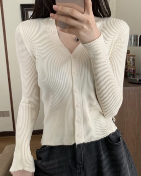 Slim pure bottoming shirt V-neck tops