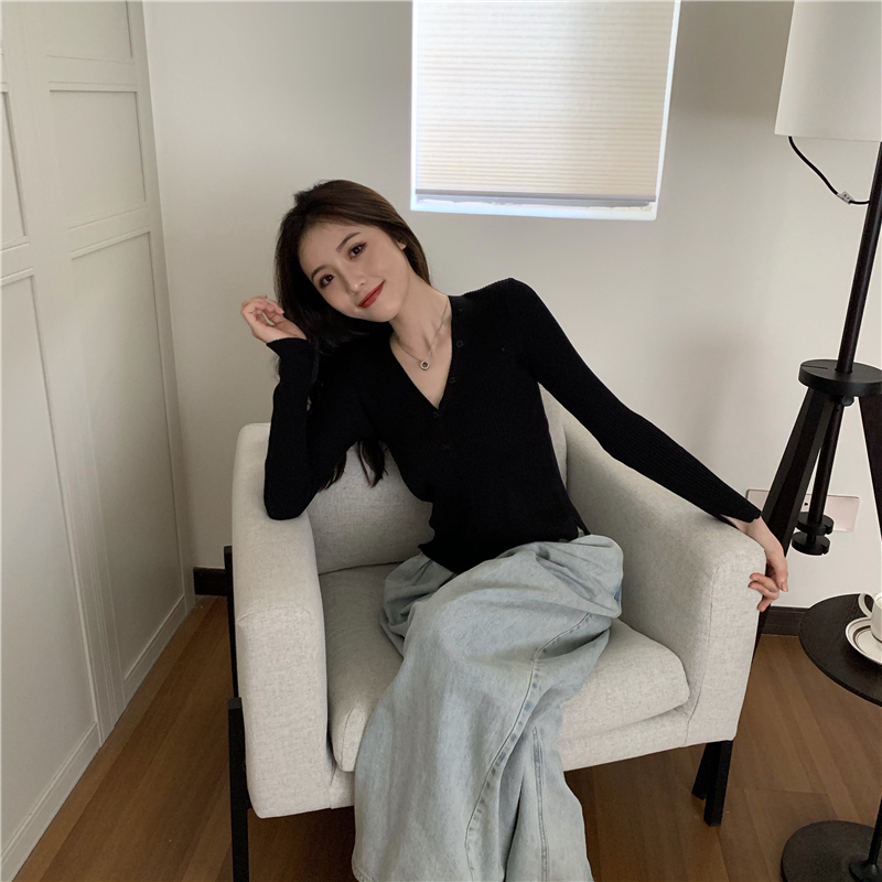 Slim pure bottoming shirt V-neck tops