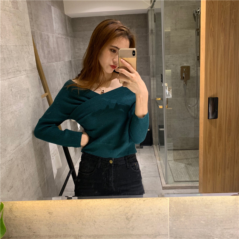 Slim V-neck pure Korean style all-match cross sweater