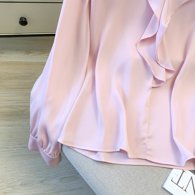 With pearls chain shirt satin accessories for women