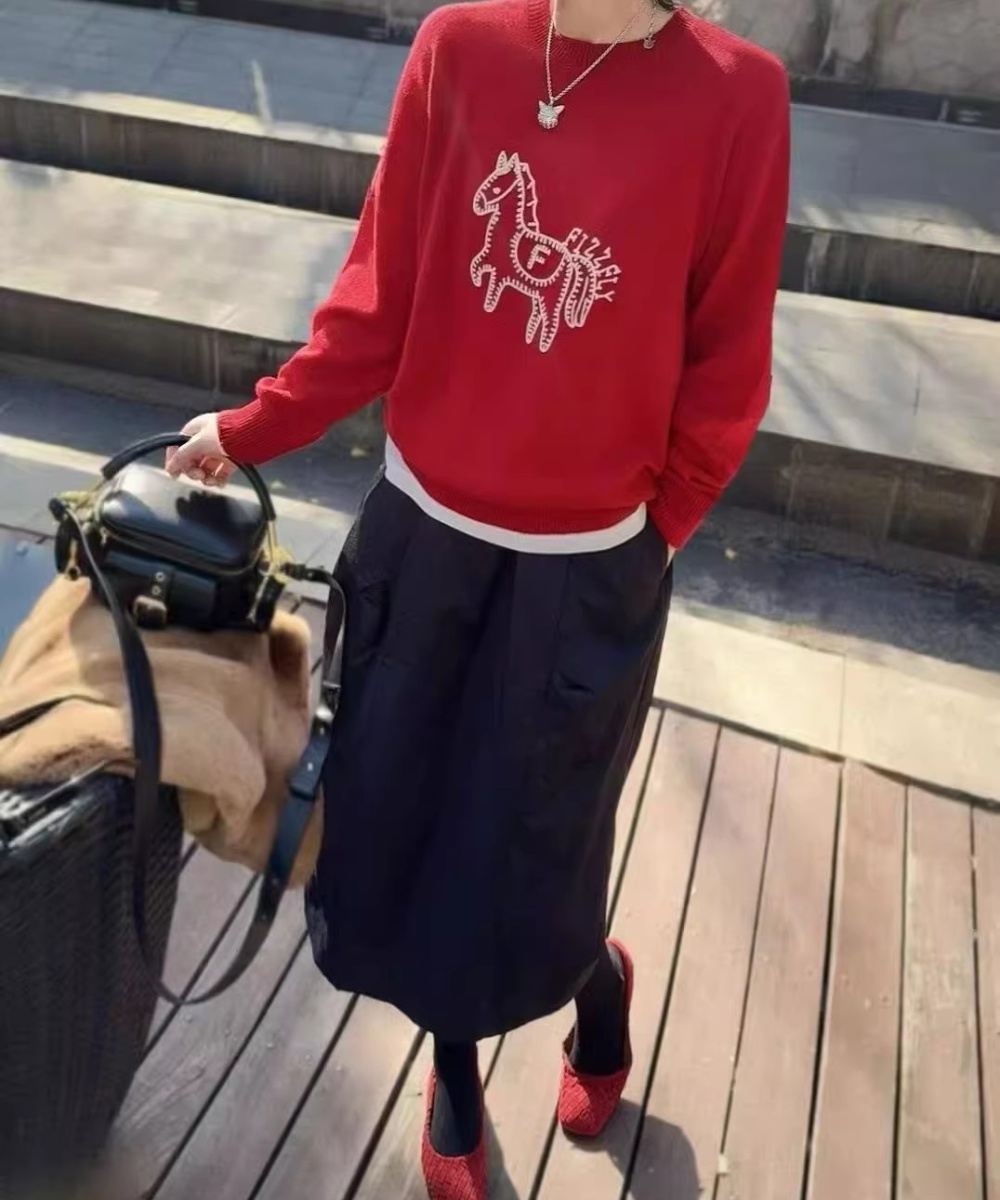 All-match round neck cashmere sweater for women