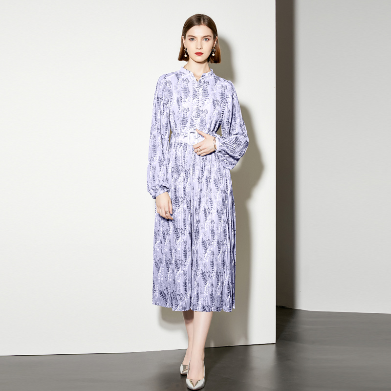 Pleated lantern sleeve belt spring dress