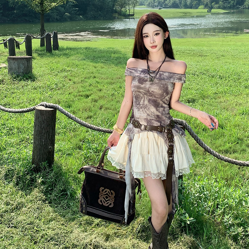 Printing apricot skirt flat shoulder tops a set