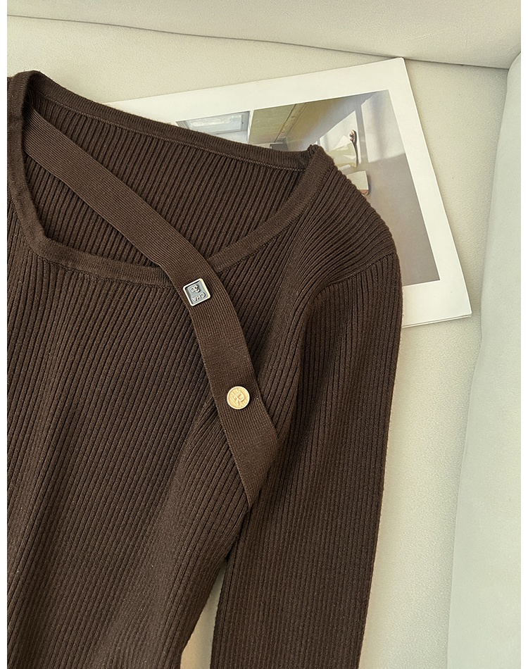 Bottoming irregular unique wears outside knitted sweater