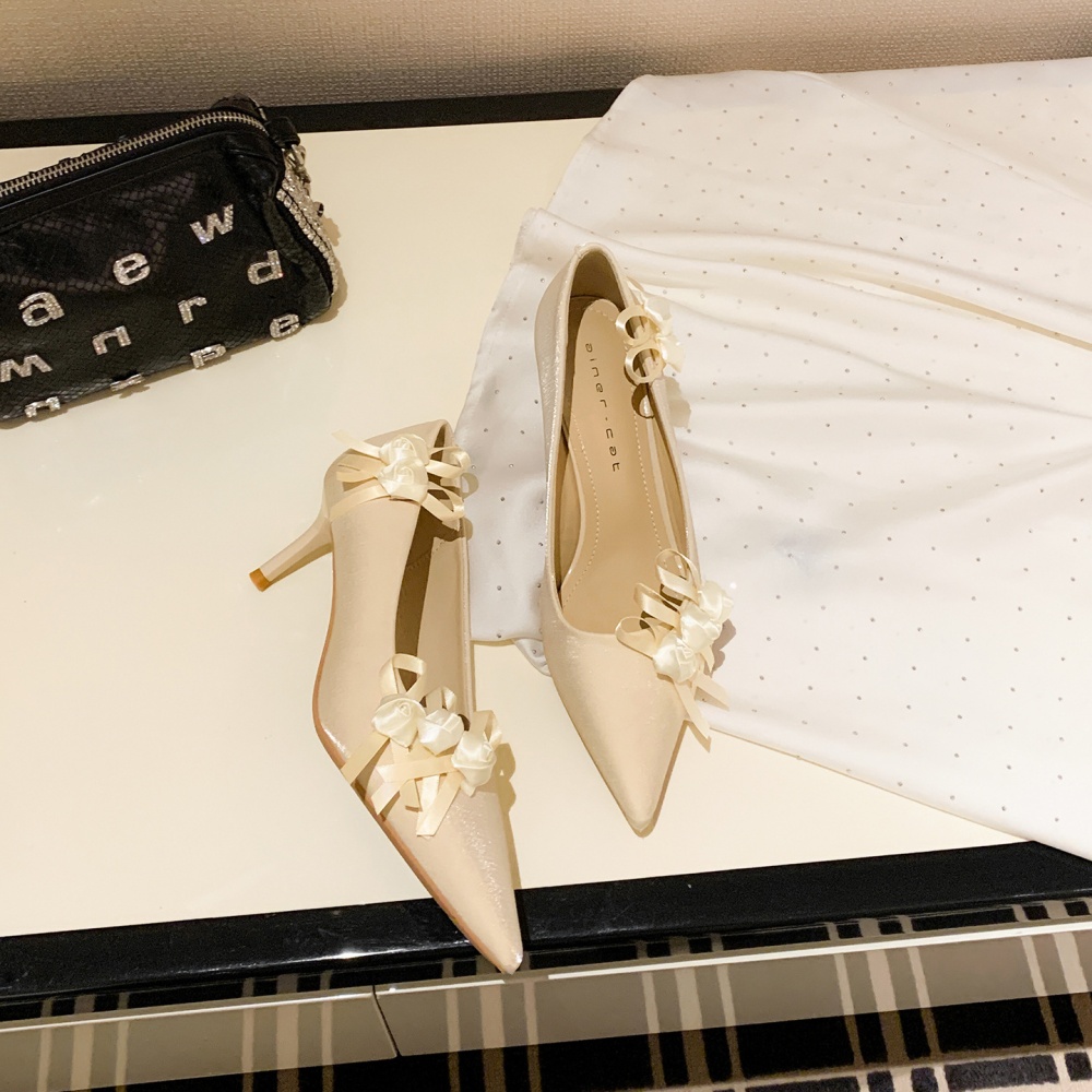 High-heeled shoes low wedding shoes for women