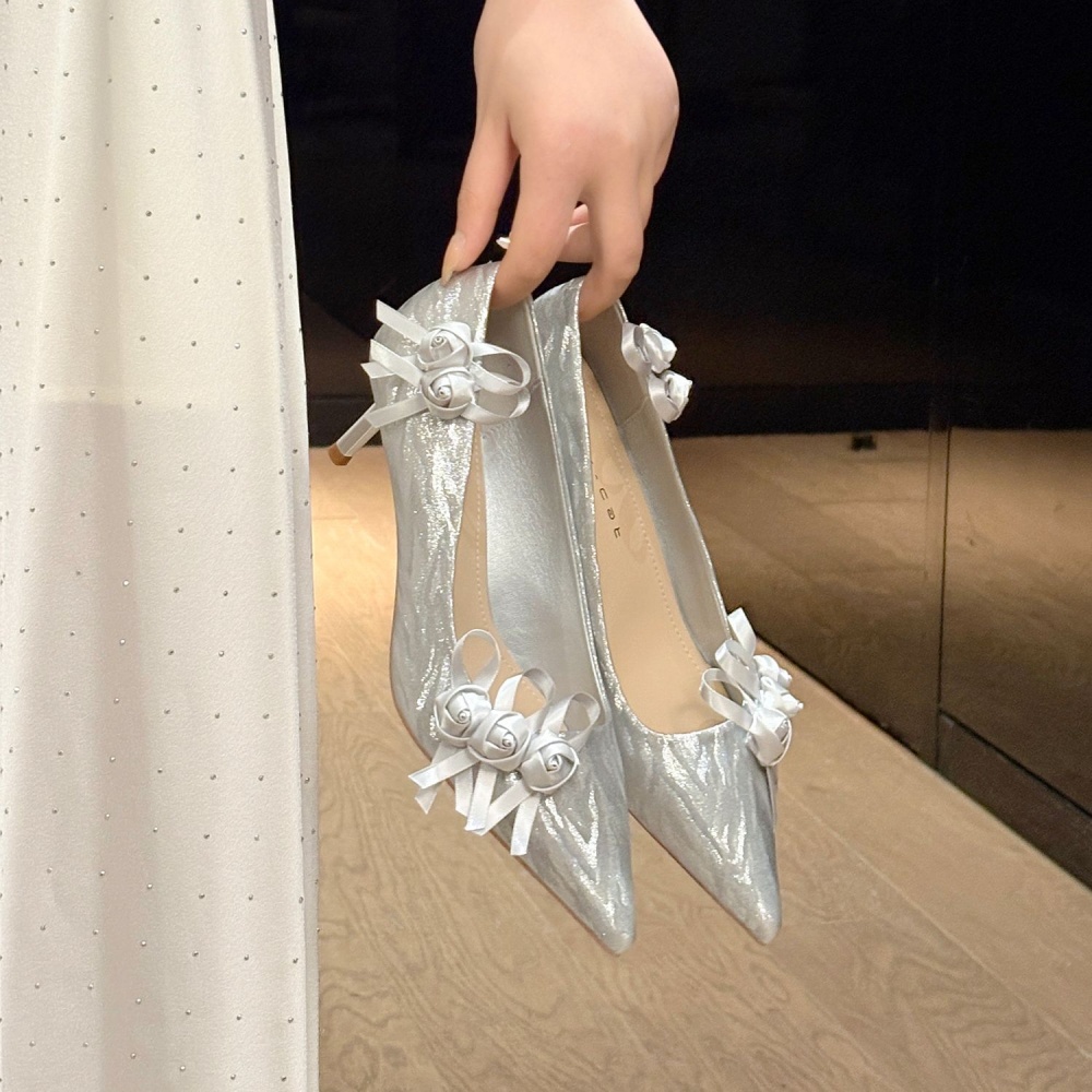 High-heeled shoes low wedding shoes for women