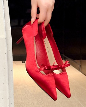 Wear wedding dress high-heeled wedding shoes for women