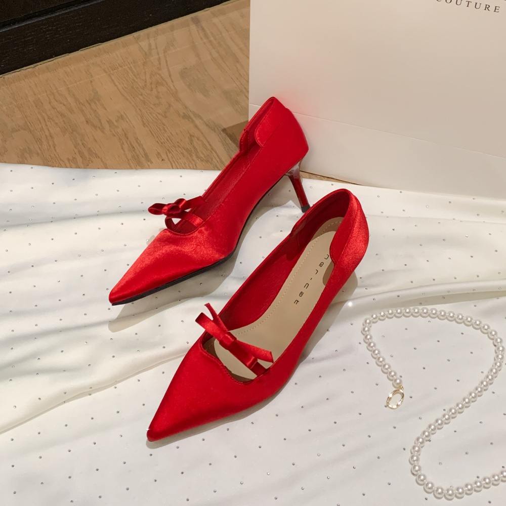 Wear wedding dress high-heeled wedding shoes for women