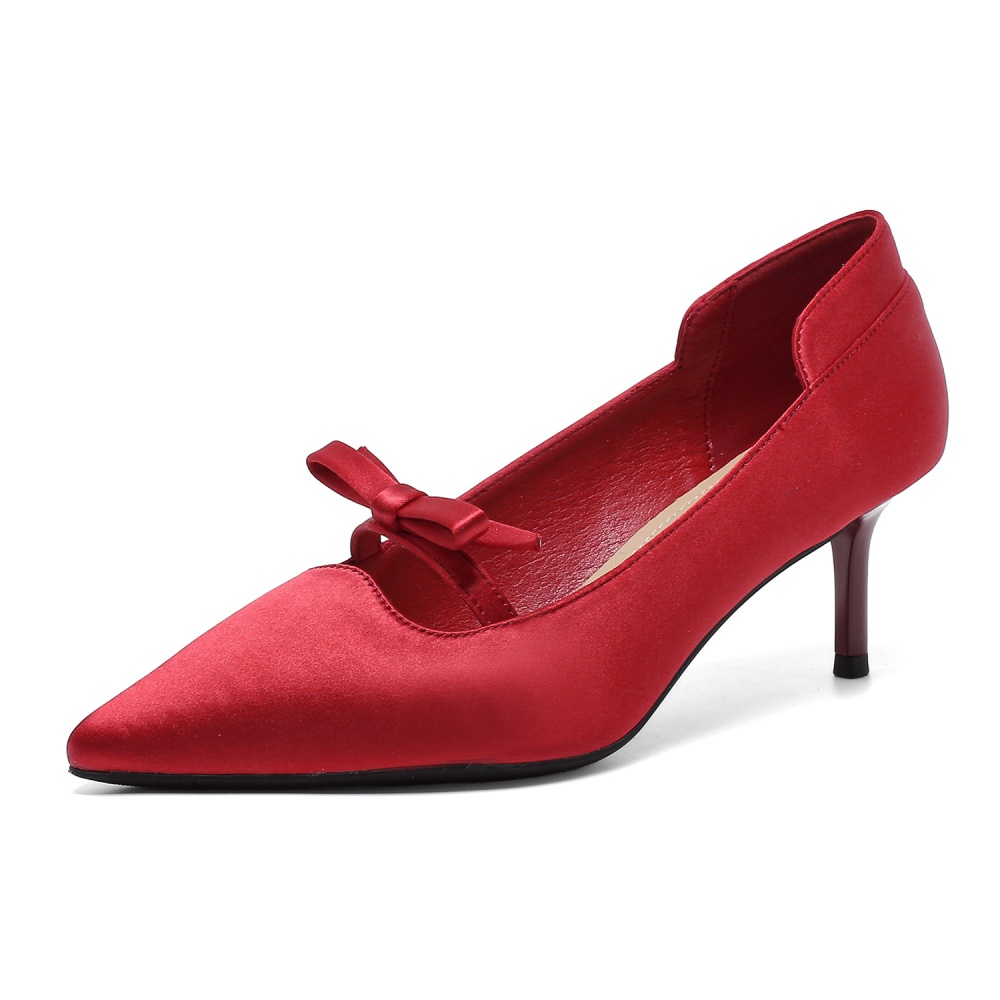 Wear wedding dress high-heeled wedding shoes for women