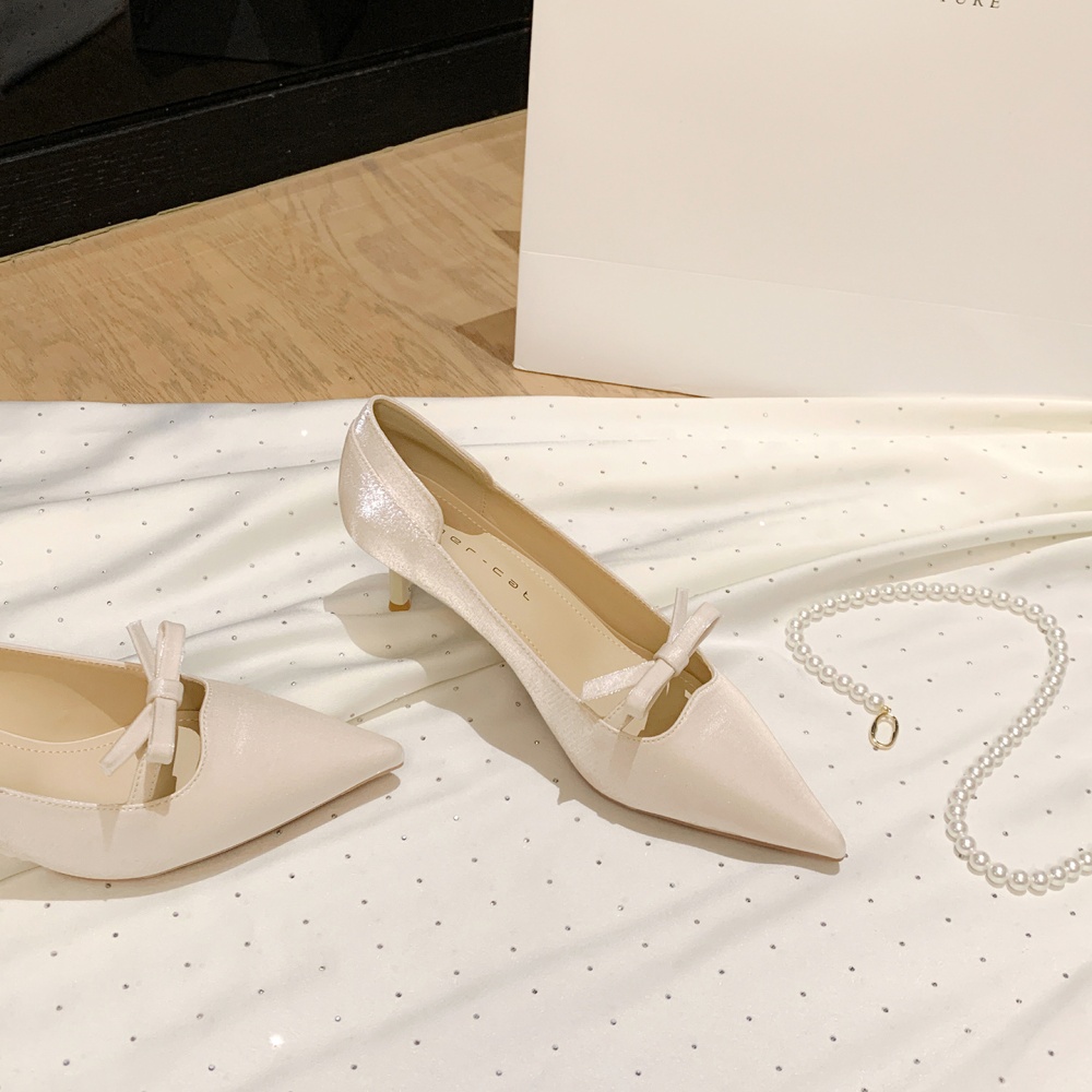 Wear wedding dress high-heeled wedding shoes for women