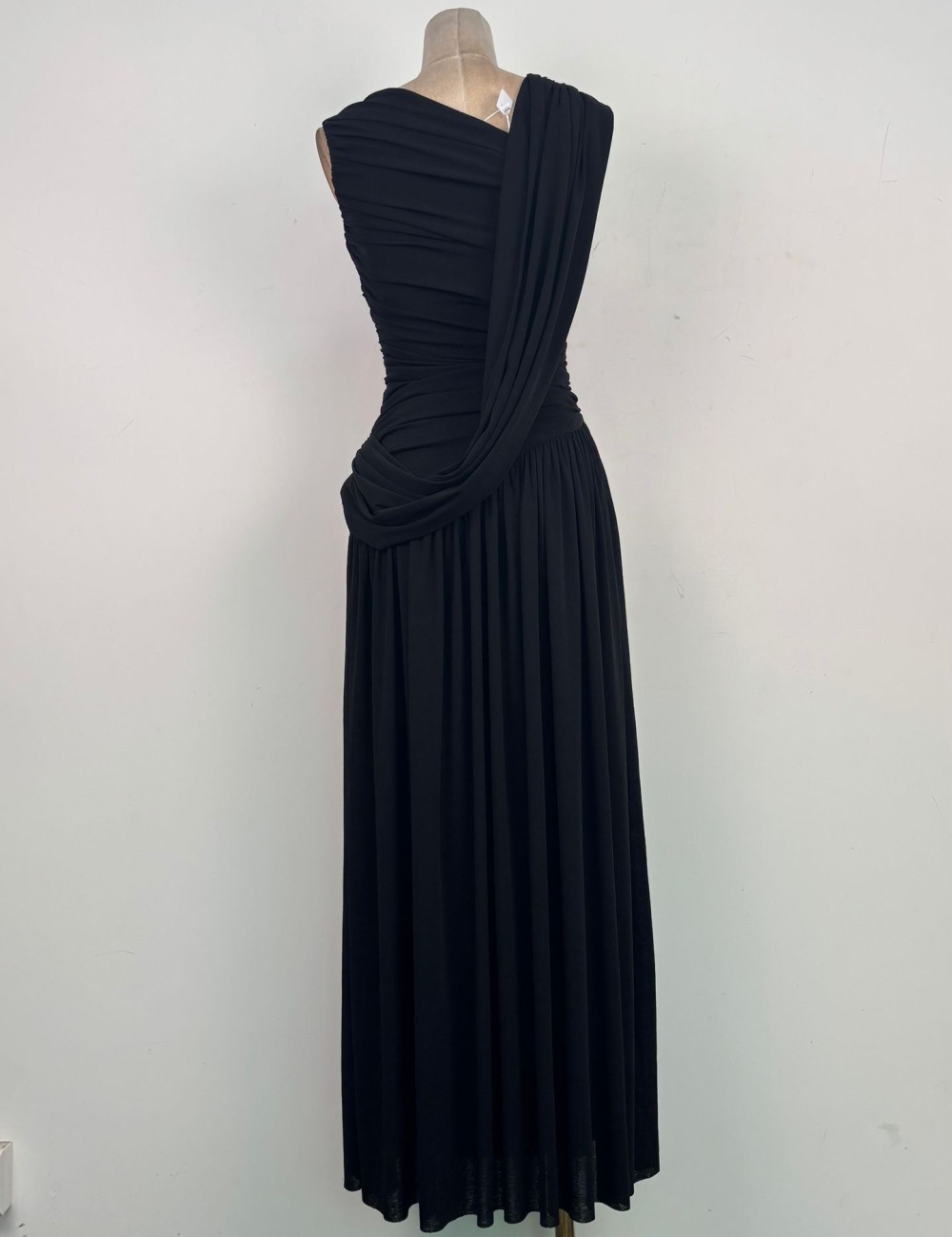 Elegant temperament fold dress slim niche long dress