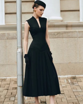 Pleated slim V-neck dress temperament black long dress