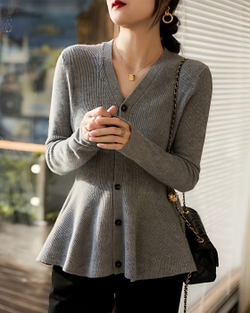 Large yard V-neck lotus leaf skirt tops slim mermaid sweater