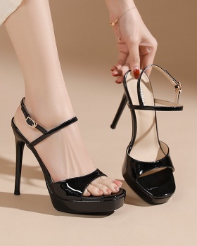 Fine-root spring and summer platform temperament sandals