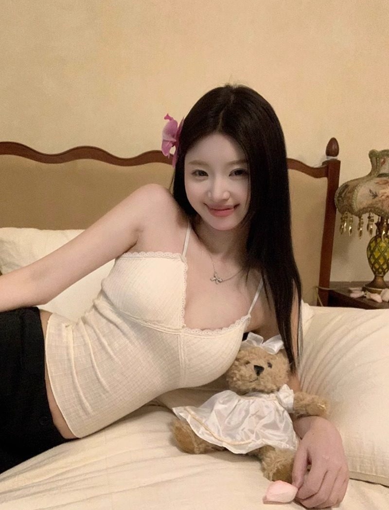 Sling enticement Bra wrapped chest with chest pad vest