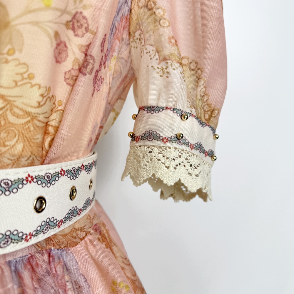 Thick and disorderly retro dress lace hollow T-back