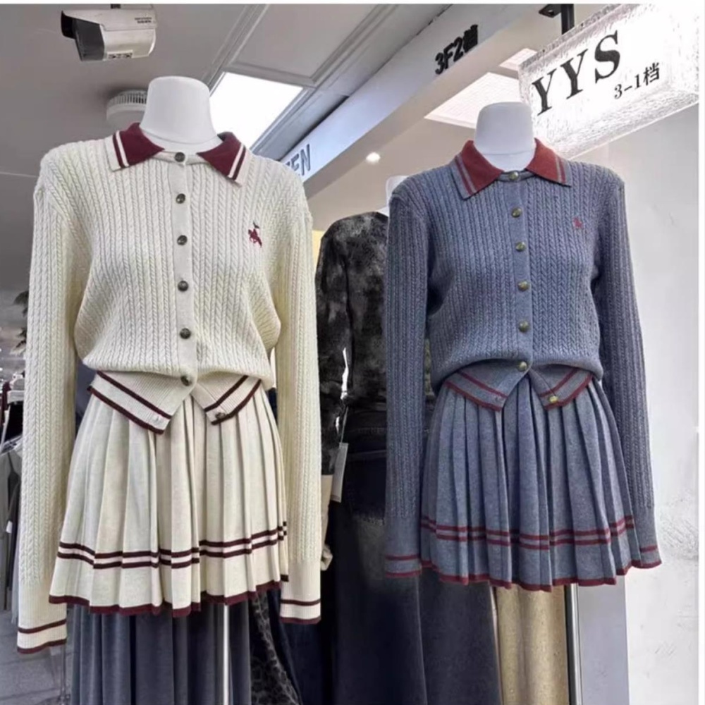 Autumn pleated skirt twist fashion cardigan 2pcs set for women