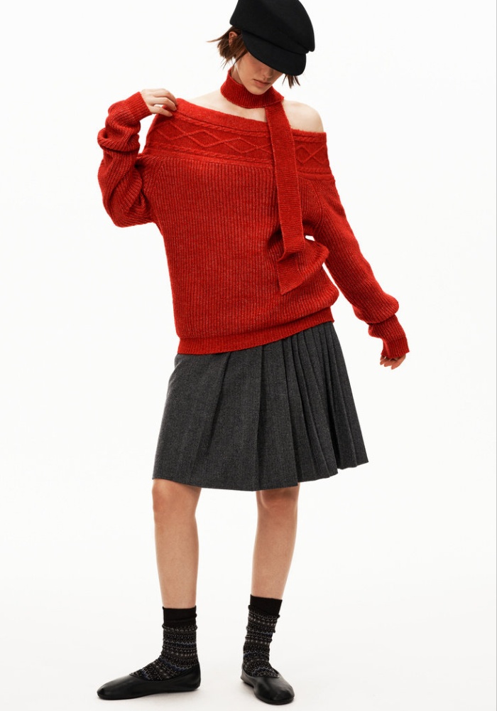 Lazy wool sweater wear sloping shoulder scarves