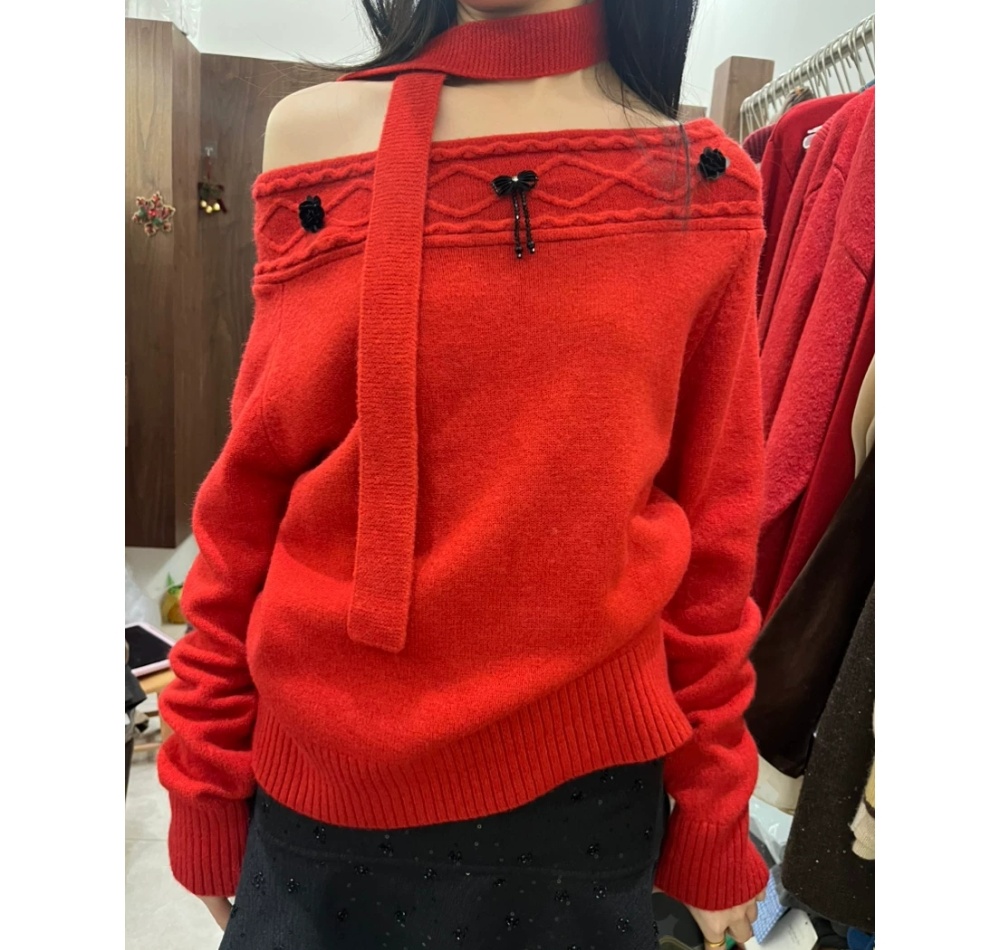 Slim sloping shoulder sweater for women