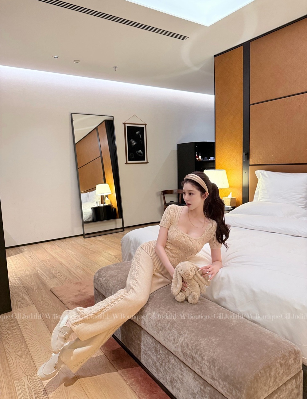 Straight long pants colors bottoming shirt a set