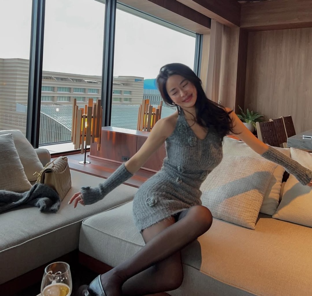 Knitted halter loose dress sweet V-neck cardigan 3pcs set