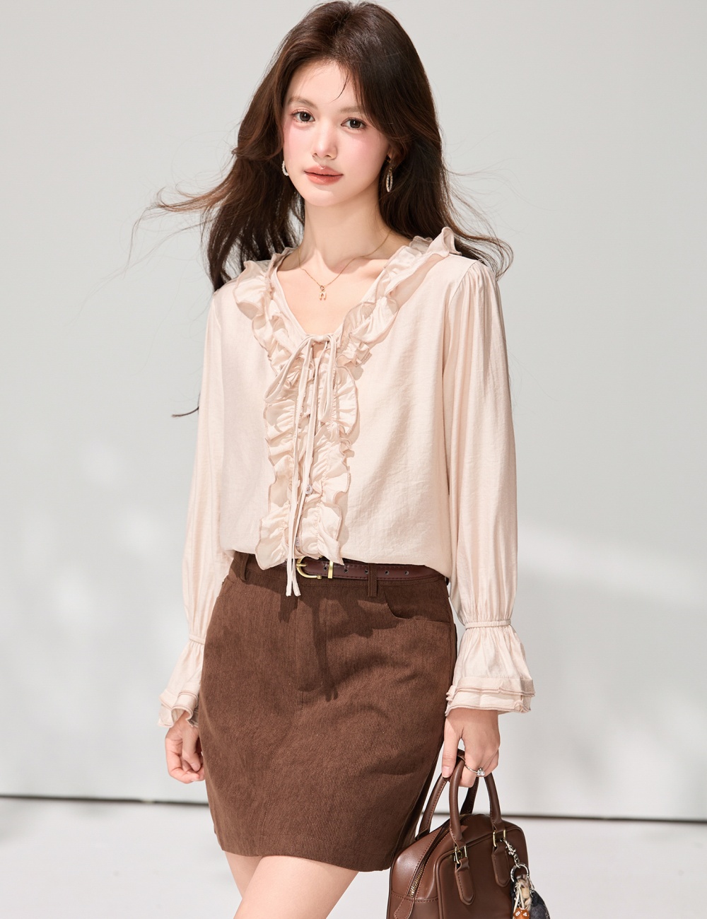 V-neck frenum tops wood ear temperament shirt for women
