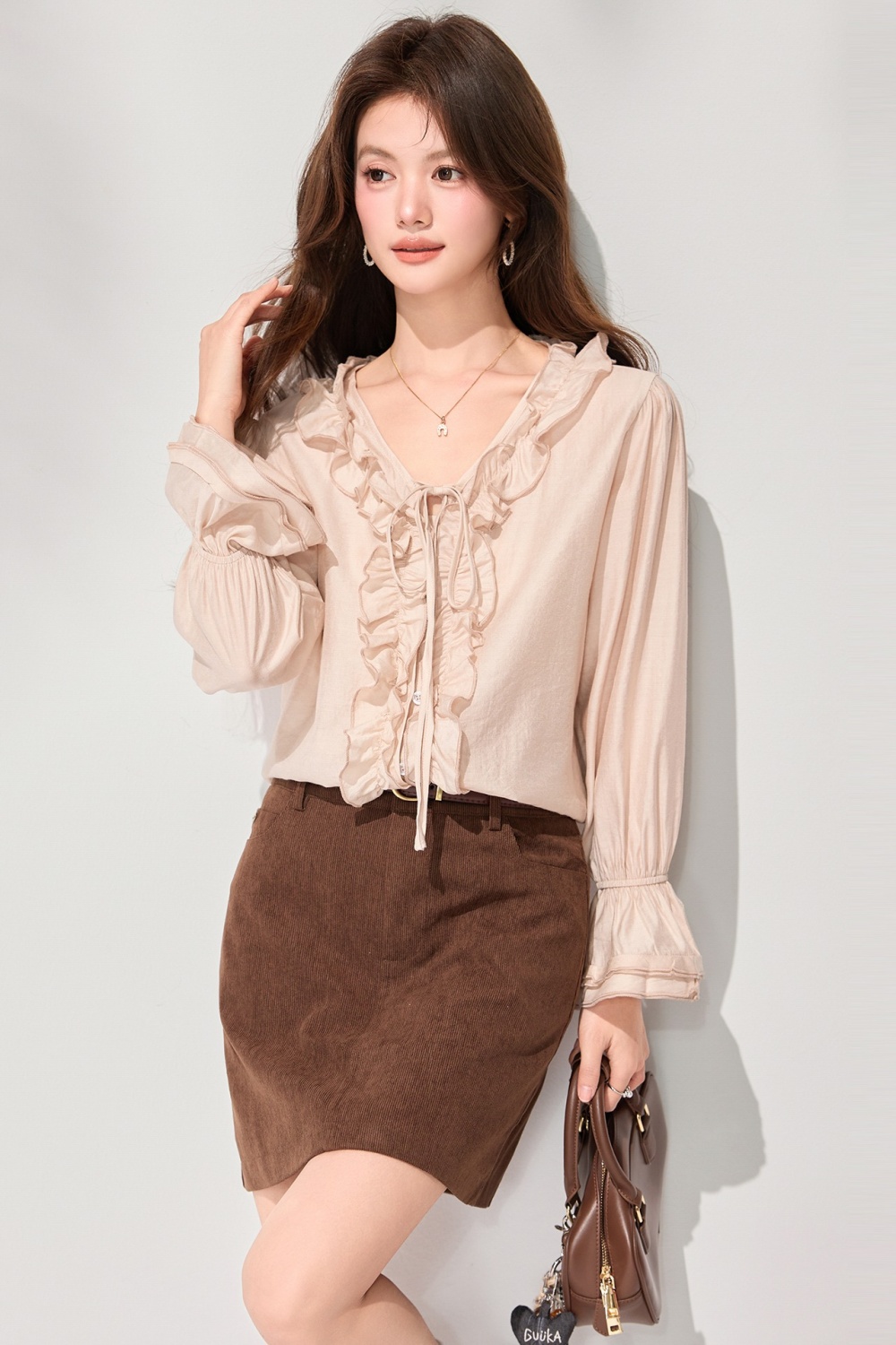 V-neck frenum tops wood ear temperament shirt for women