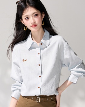 Embroidery outside the ride tops spring blue coat