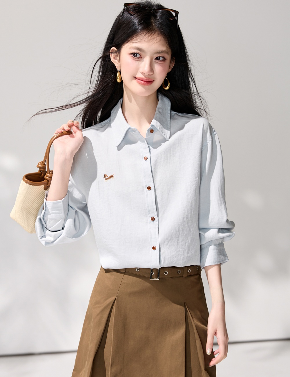 Embroidery outside the ride tops spring blue coat