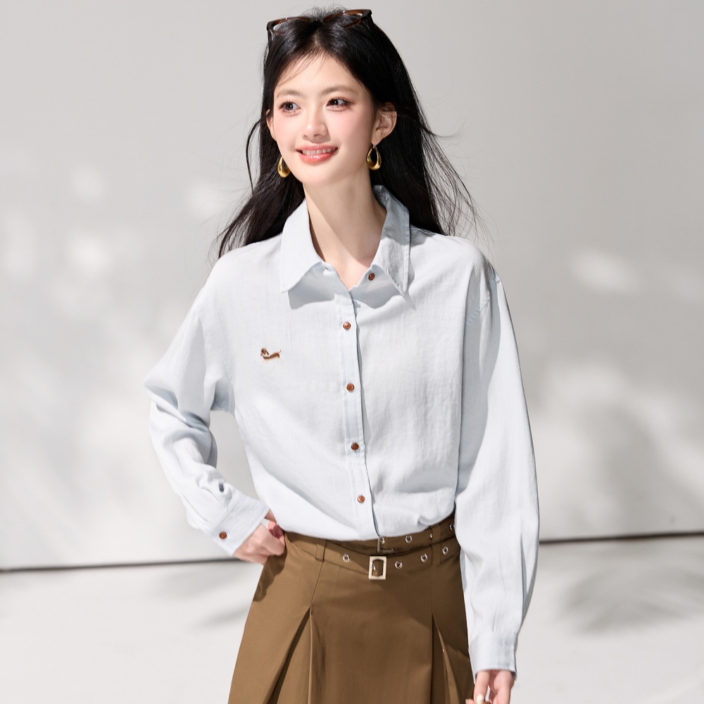 Embroidery outside the ride tops spring blue coat