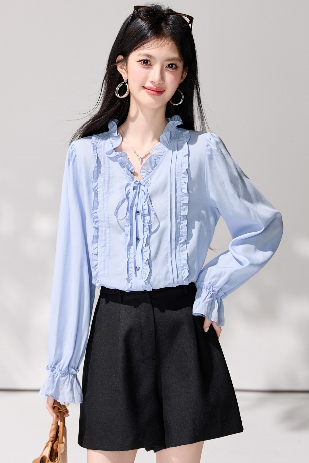 Trumpet sleeves frenum tops wood ear spring shirt