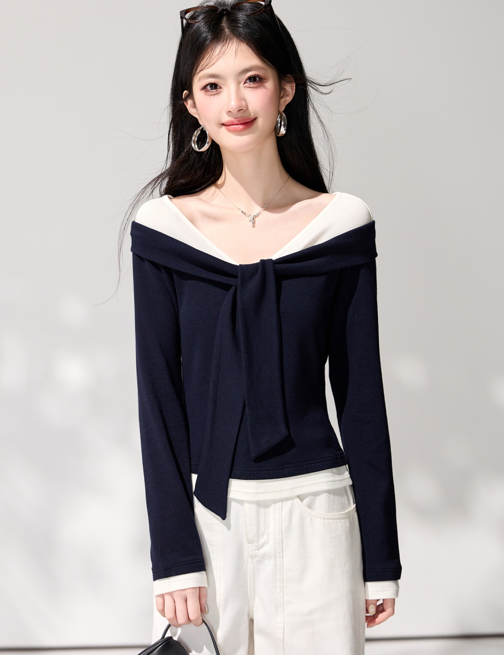 Spring V-neck tops long sleeve niche T-shirt for women