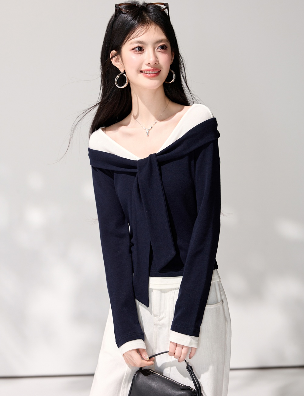 Spring V-neck tops long sleeve niche T-shirt for women