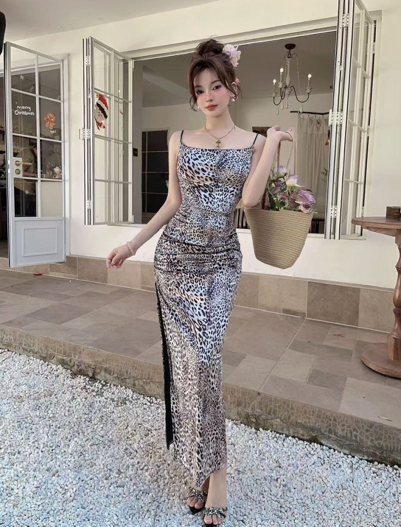 Bottoming leopard golden velvet sexy long dress