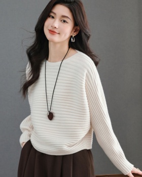 Long sleeve sweater sloping shoulder tops for women