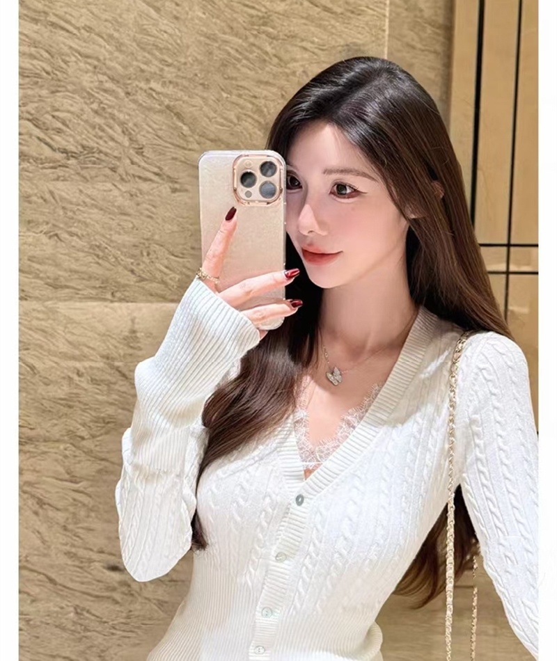 Outside the ride V-neck sweater splice tops for women