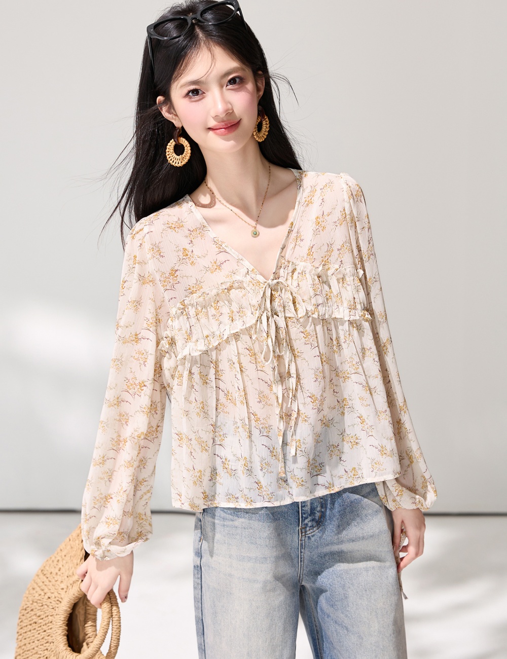 Floral spring shirt lantern sleeve chiffon shirt