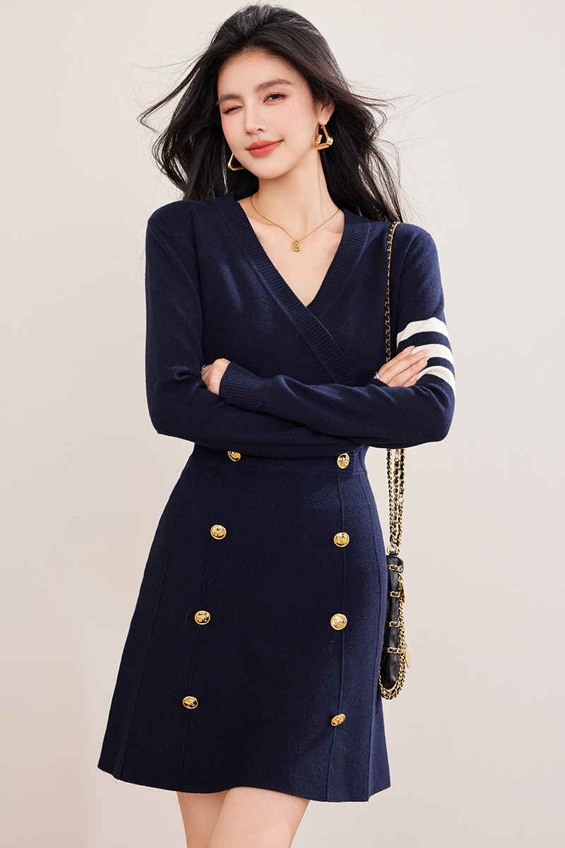 V-neck slim knitted college style France style dress