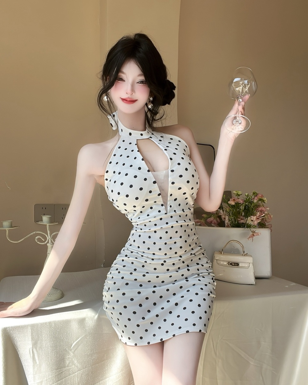 Short hollow strapless bottoming polka dot dress