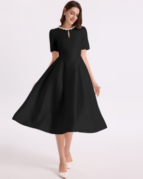 Pinched waist big skirt A-line round neck dress