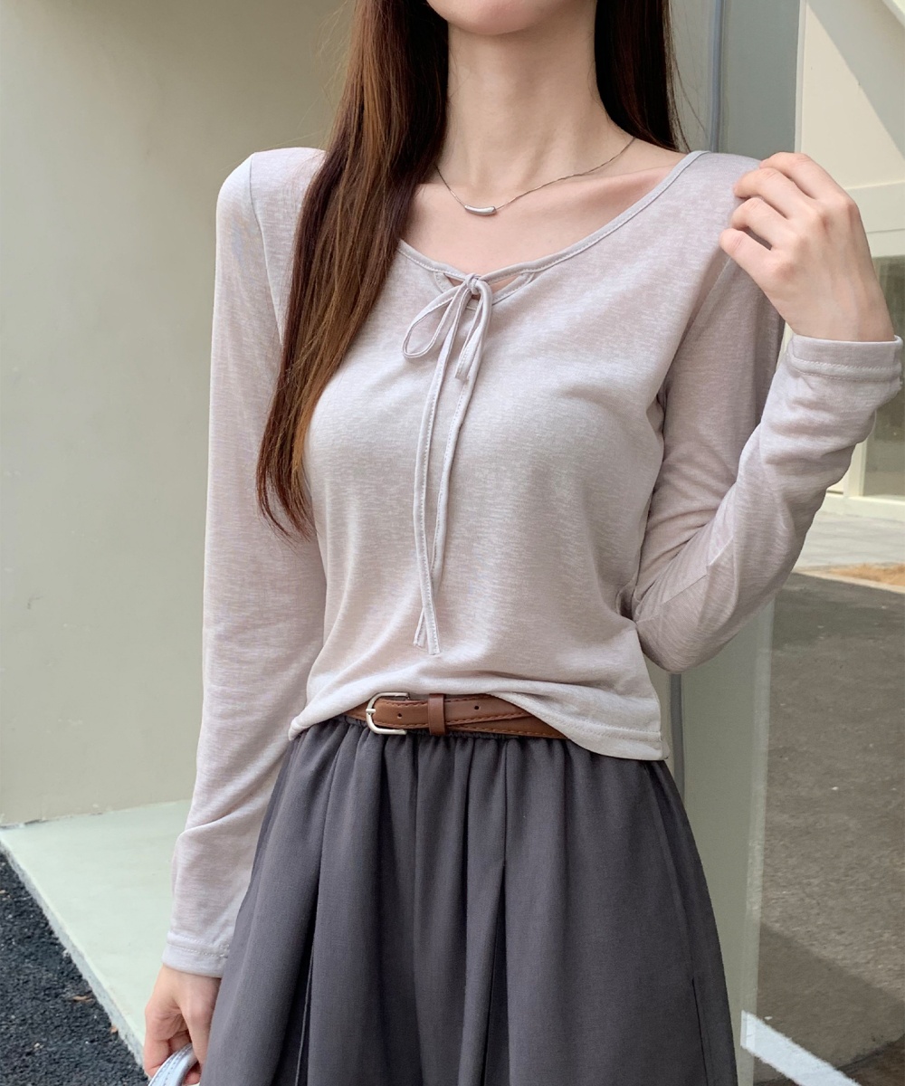 Wears outside T-shirt bottoming shirt for women