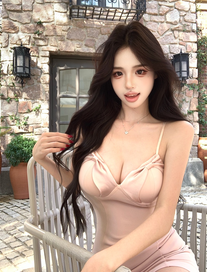 Knitted with chest pad T-back sling irregular hem dress